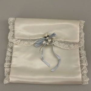 1950’s Elegant Cream Satin with Blue Accents HOSIERY ACCORDION w/ 6 Pockets